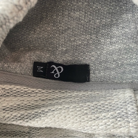 Ampersand AVE Hoodie. New without tags - Picture 2 of 3